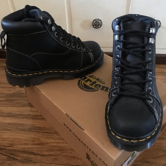Dr. Martens- Boots- Alderton Black. Lace-up leather boots.  Size US 6 UK 4 NWT - Picture 5 of 8
